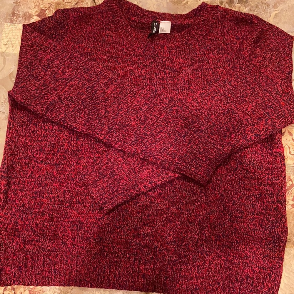 ➗ H & M Divided Sweater ➗